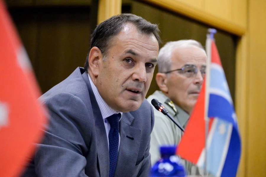 Δήλωση “βόμβα” ΥΕΘΑ Ν. Παναγιωτόπουλου: “Ψάχνουμε λύσεις για να αντικαταστήσουμε όλα τα TOMΠ-ΤΟΜΑ”!